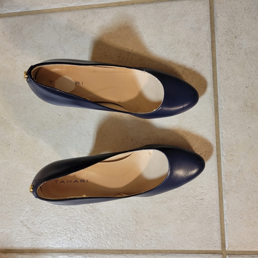 Tahari navy blue women's high heels